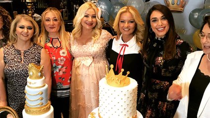 Sırra Kadem Basan Zuhal Topal, Zahide Yetiş'in Baby Shower'ında Ortaya Çıktı