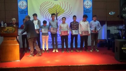 Emet'te 8 örnek davranışla 'Gönüllere dokunan' kişiler ödüllendirildi