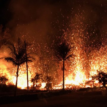 La lave engloutit Hawaï