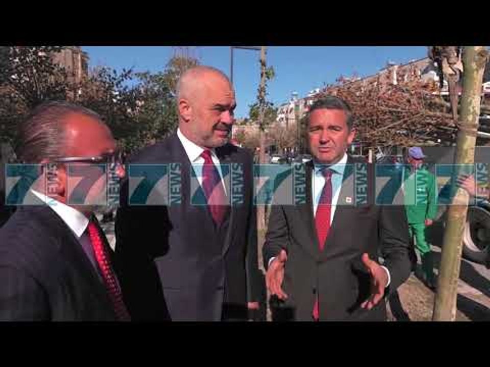 MBILLEN PEME NE VLORE NE DITEN E PAVARESISE - News, Lajme - Kanali 7