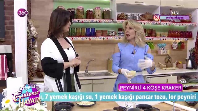 Peynirli dört köşe kraker