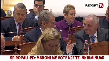 Report TV - Berisha Spiropalit: Gishtat i ngrite kur ishe çupëz, pastaj i fute në konteiner kinez!