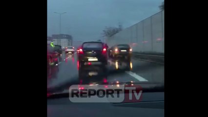 Report TV - Tiranë, aksident mes dy automjeteve, 1 i plagosur