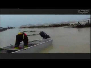 Fushë Krujë, grupi i xhirimit i Ora News ndjek operacionet e evakuimit në Urën e Gjoles (pjesa II)