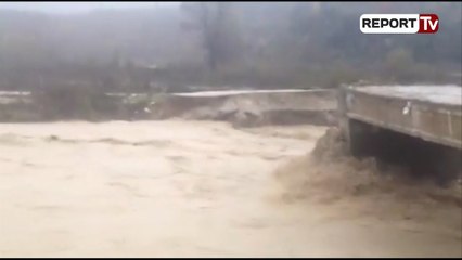 Gjirokastër, shembet ura nga lumi, bllokohet qarkullimi i automjeteve