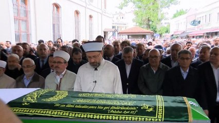 Eski bakan Cevat Ayhan Sakarya’da defnedildi