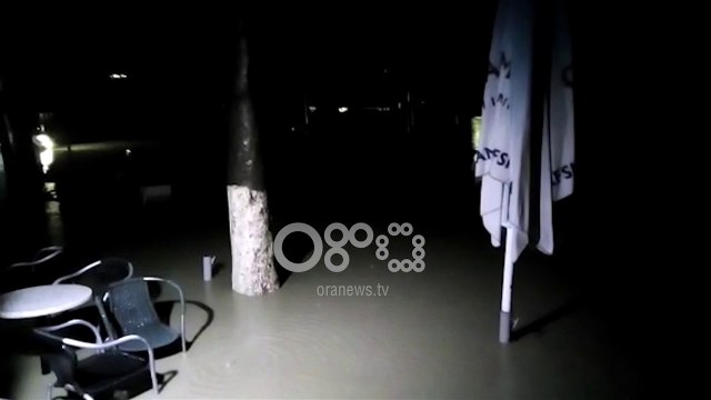 Ora News – Berat, lumi Osum në momente kritike, banorët e lagjes muzeale në rrezik