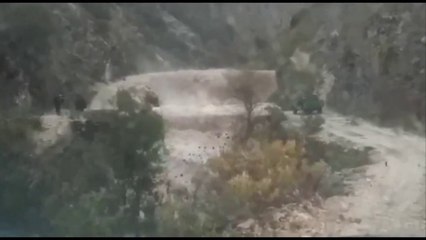 Ora News – Sarandë, shembet ura e fshatin Vane, izolohen 350 familje