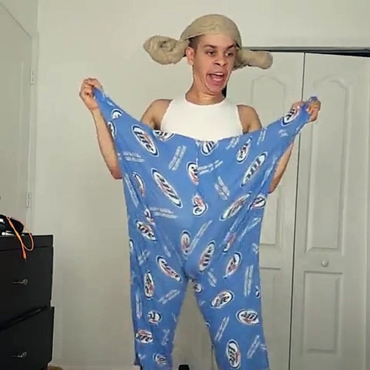 WHat the fck he is trying to prove.. Not Funny.. Not Funny