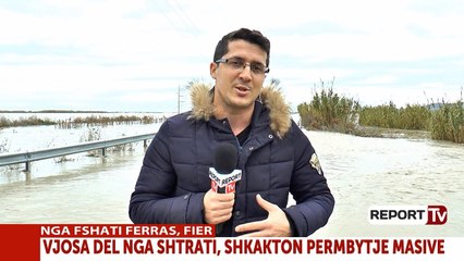 Report TV - Mbi gomone në mes të ujit,gazetari i Repor Tv feston ditëlindjen