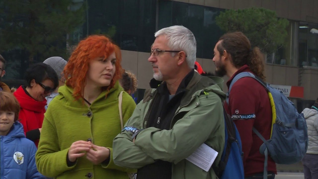 Ora News – "Mos e prek Valbonën" protesta para kryeministrisë