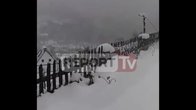 Bora izolon Thethin,banorët apel në Report Tv:Prej 3 ditësh të bllokuar