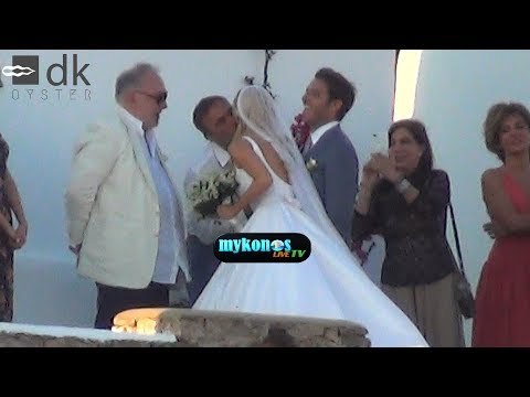 Η πρώτη δημόσια εμφάνιση της εκρηκτικής Δήμητρας Ματσούκα στο πλευρό του Πέτρου Κόκκαλη
