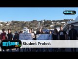 Πορεία διαμαρτυρίας μαθητών στη Μύκονο -Ελλείψεις που δεν αρμόζουν σε 