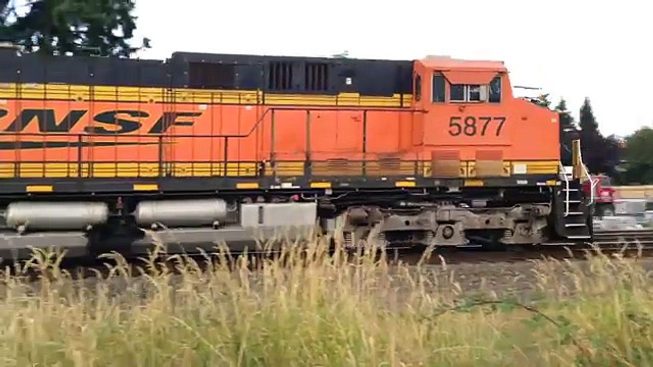 BNSF in the Cascades - Cascade Tunnel, 737s, and Empire Builders