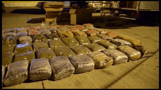 Urdhër-ndalimi për nën/komisarin e policisë Fier, organizoi trafikun e 2.5 ton drogë drejt Italisë