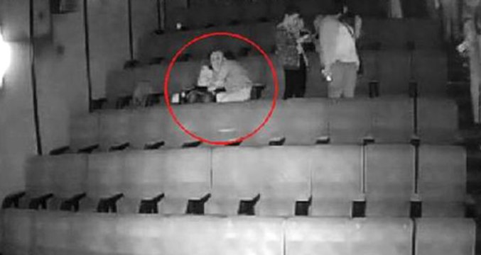 Öğrencisiyle İlişkisi Ortaya Çıktı, Eşi Boşadı