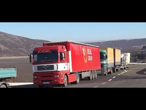 Ora News - Kosova në krah të Shqipërisë, 15 kamionë me ndihma drejt jugut