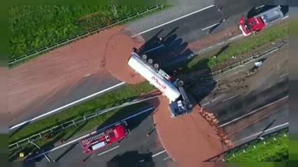 Un camion rempli de chocolat se renverse en Pologne