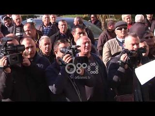 Ora News – "Nuk duam patate, thelloni lumin" banorët e Novoselës i përvishen kryebashkiakut Leli