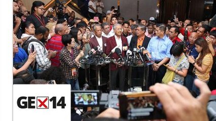 Pakatan claims to have won Putrajaya, says Tun M