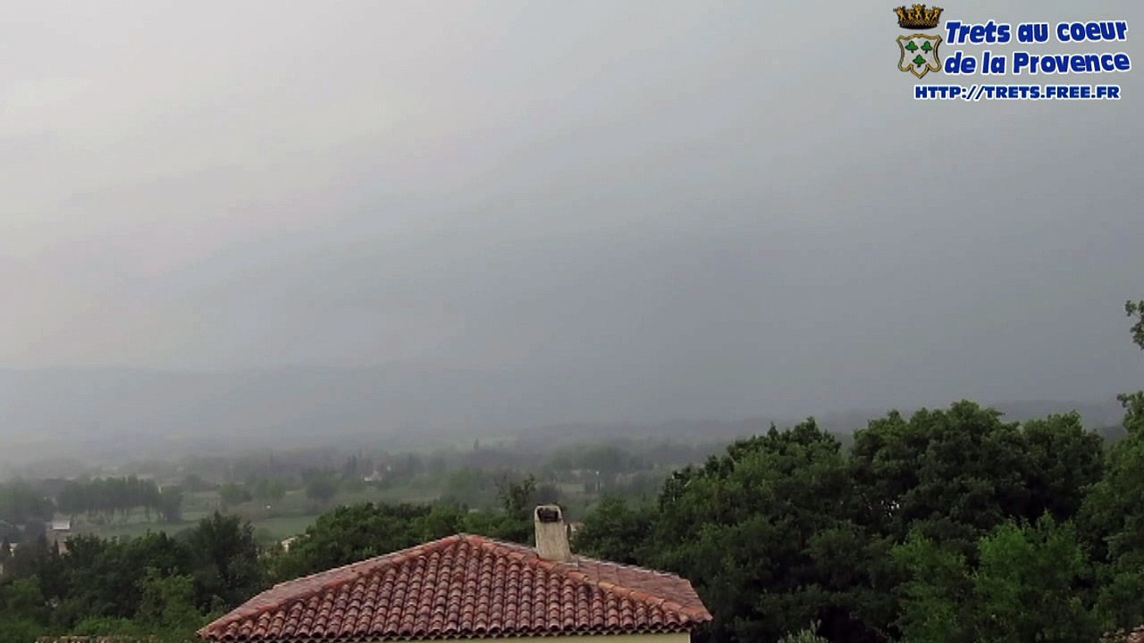 Un déluge d'éclairs sur la vallée de TRETS et Pourrières 9 mai 2018