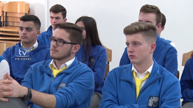 Policia në Prizren me aktivitete vetëdijuese që nxënësit të qëndrojnë larg drogave