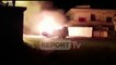 Report TV - Përfshihet nga flakët një furgon i mallrave në lagjen 10 korriku në Vlorë