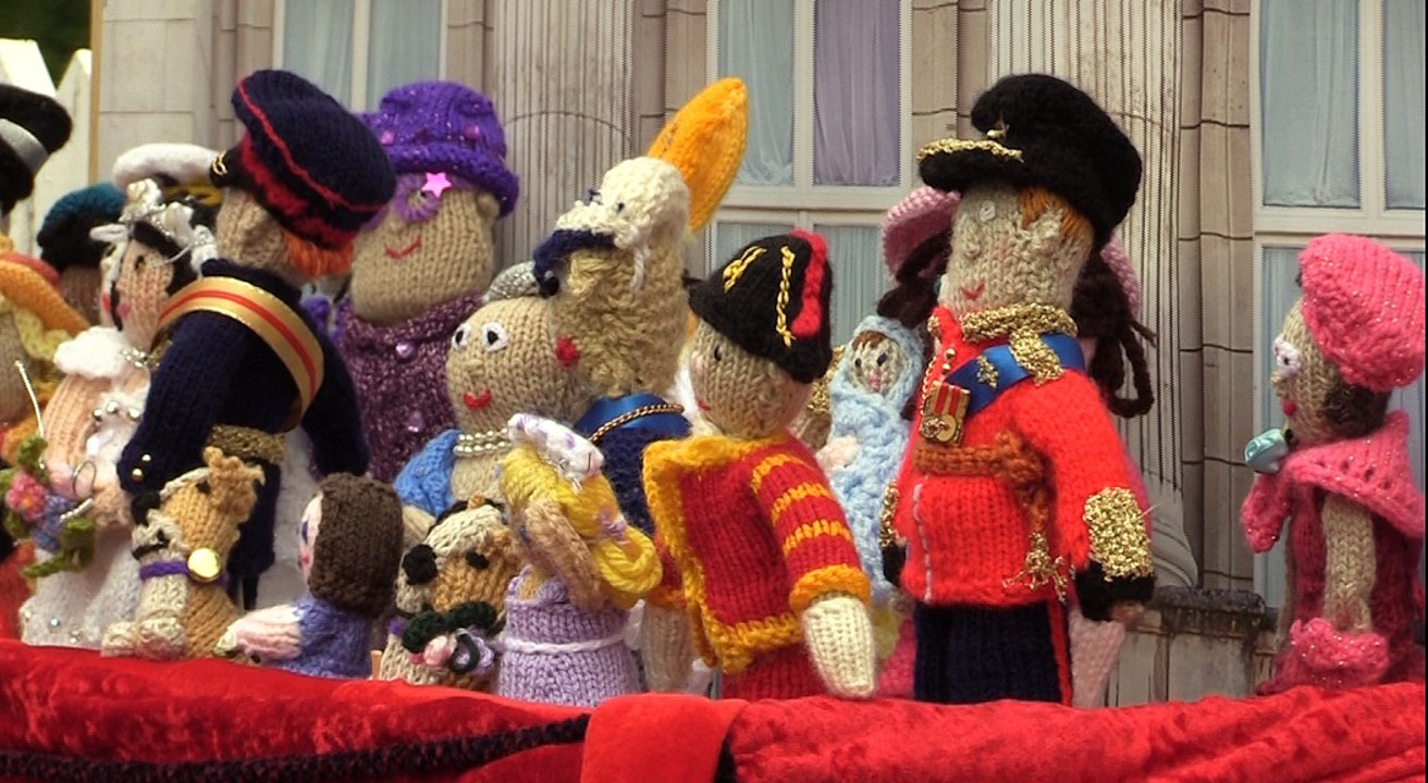 A right, royal display!