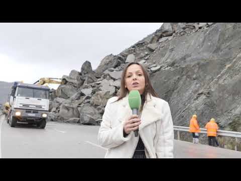 Masiv shkëmbor në rrugë, bllokohet Elbasan-Tiranë - Top Channel Albania - News - Lajme