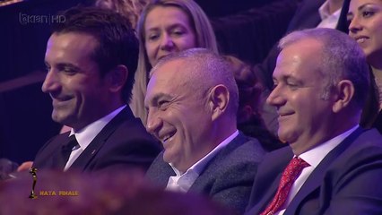 Lali Eri ‘live’ në Paskuqan! Batutat e Kallakut dhe Isait me Metën dhe Veliajn