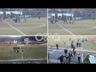 Ora News - Dhunë në Përmet, futbollistët e Këlcyrës sulmojnë albitrin