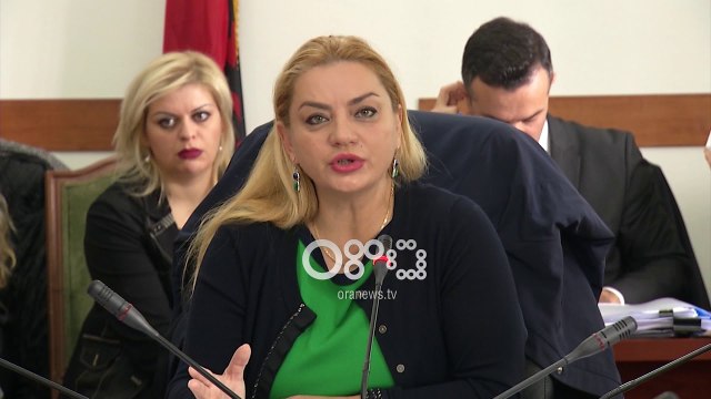 Ora News- Librat falas, duhen 5 milionë euro në vit për tekstet nga klasa I-IV