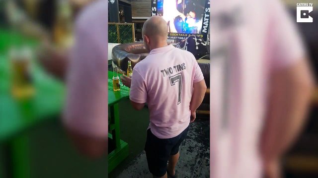 Gars ivre VS taureau mécanique... Pas facile