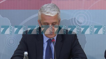 SEJKO DHE MAJKO KERKOJNE FORMALIZIMIN E DERGESAVE TE EMIGRANTEVE - News, Lajme - Kanali 9