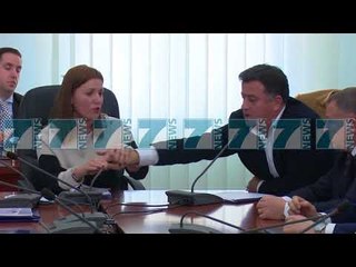 DEPUTETET NOKA DHE FELAJ PERPLASEN NE KOMISIONIN E SIGURISE - News, Lajme - Kanali 11