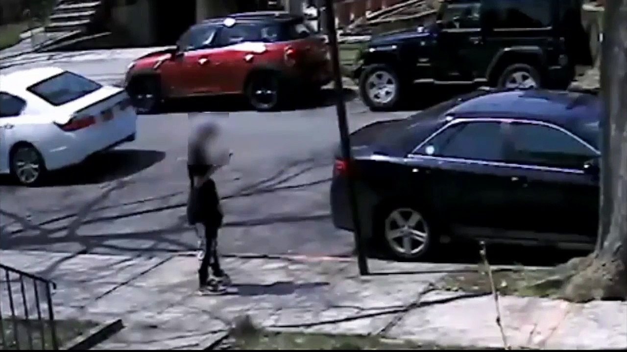 Trois hommes s'en prennent à un jeune pour lui voler des baskets à 2000 dollars