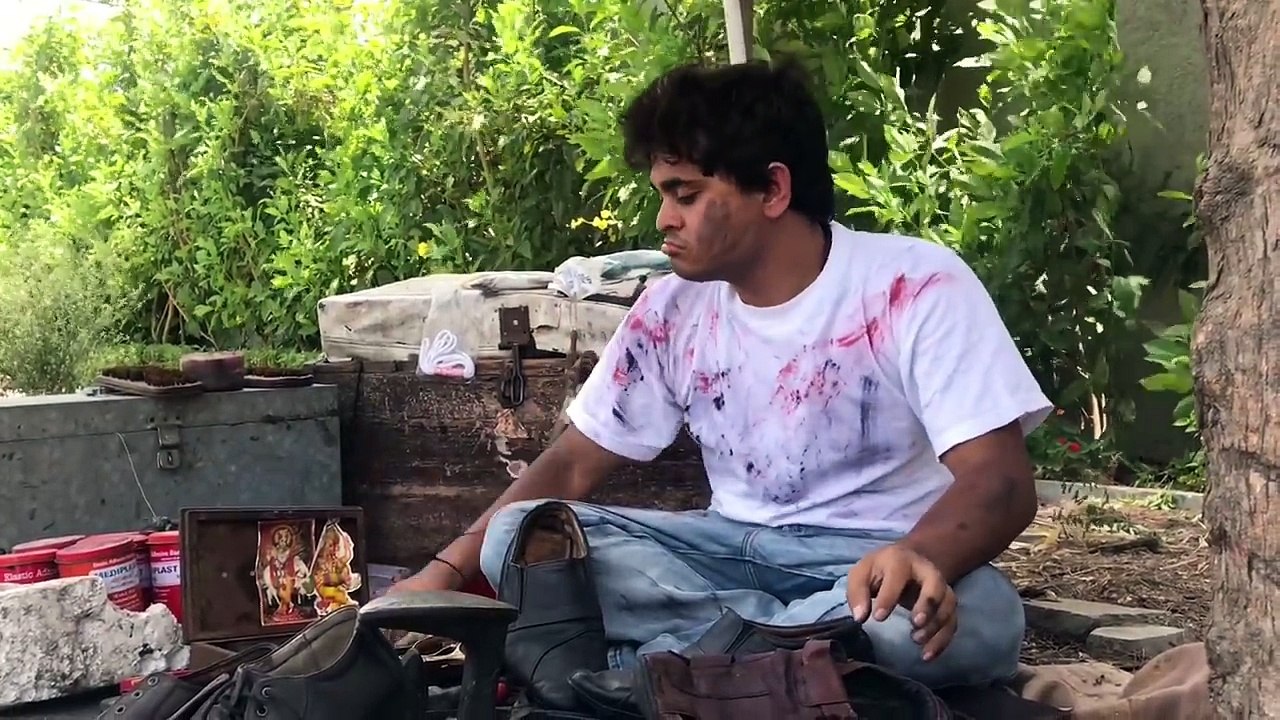 khajurbhai as મોચી - IPL ni moj p.8