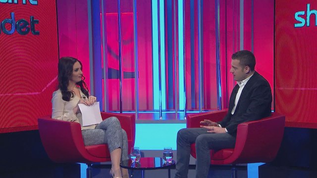 Ora News- Sot një zë brilant në muzikë, por Luiz Ejlli tregon se deri 4 vjeç nuk ka folur