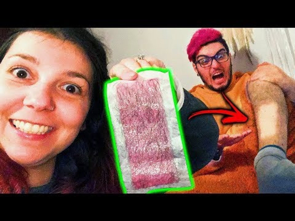 MINHA NAMORADA DEPILOU MINHA PERNA ENQUANTO DORMIA !