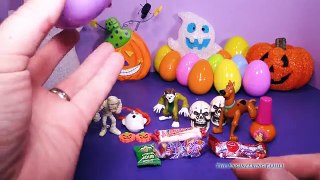 The Assistant opens 25 Spooky Surprise Eggs with Scooby Doo Toys