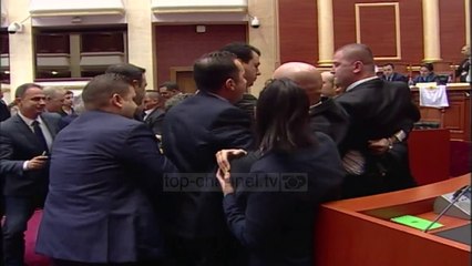 Pa koment - Tensione në Kuvend  - Top Channel Albania - News - Lajme