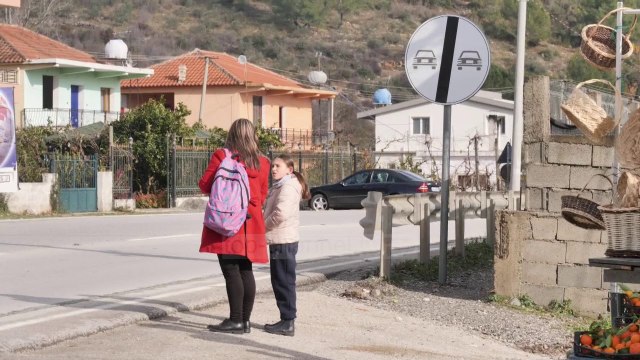 Elbasan-Librazhd, mungesa e sinjalistikës, burim aksidentesh - Top Channel Albania - News - Lajme