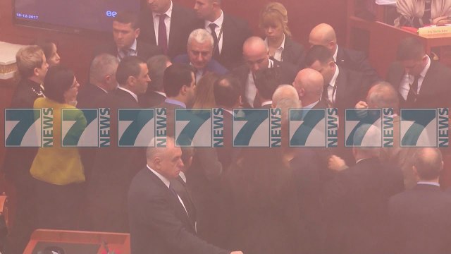 LU TAKON LULZIM BASHEN DHE MONIKA KRYEMADHIN - News, Lajme - Kanali 10