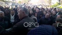 Ora News - Naftëtarët e Ballshit në protestë për pagat