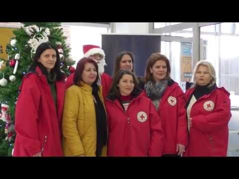 Agjencia për financim në Kosovë shpërndan dhurata për fëmijë të familjeve në nevojë - Lajme
