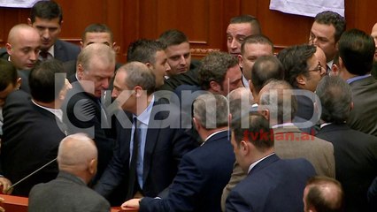 PS: Masa disiplinore per 7 deputete te opozites