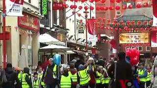 伦敦华人举行盛大庆典迎新春