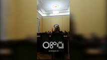 Ora News-  Ora News siguron videon nga Byroja e Kuvendit, diskutohet për 7 deputetë të opozitës