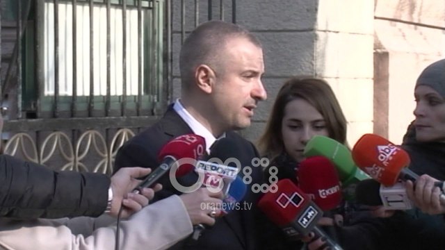 Ora News- Përjashtimi i deputetëve të opozitës, Bushati: Nuk mund të cënohet puna e Parlamentit